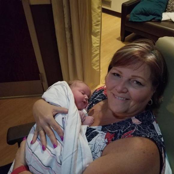 Meet your Posher, Lori - Picture 1 of 1